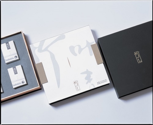 茶葉禮品盒找廠(chǎng)家設計,需要經(jīng)過(guò)幾個(gè)步驟